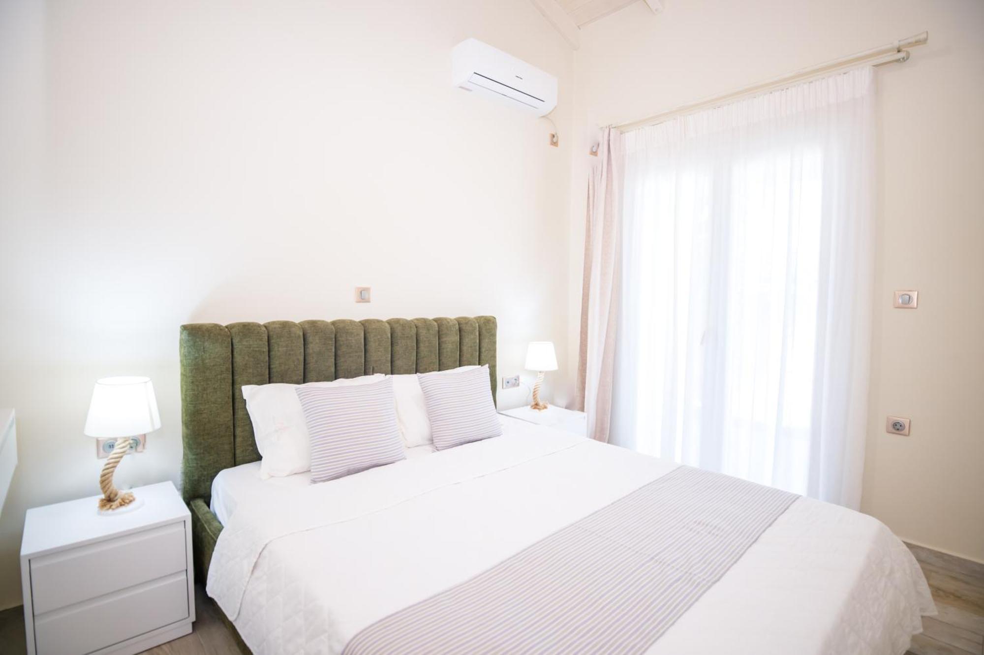 Ninos Corfu Villas Agios Georgios  Room photo